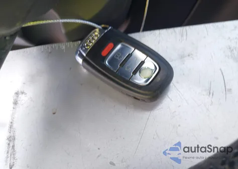 2011 Audi A4 2.0T Premium z USA, uszkodzony, nr VIN WAUAFAFL4BN051899